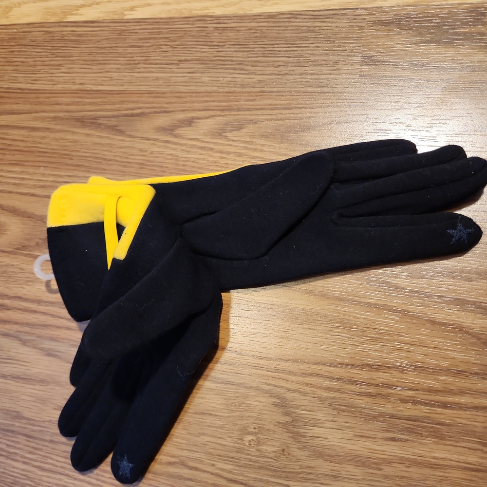 Gloves - Picture 2 of 2